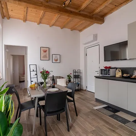 La Casa Nel Vicolo *