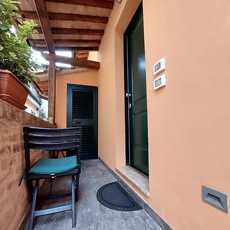 La Casa Nel Vicolo דירה קולה ואל ד'אלזה