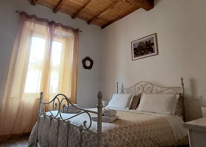 La Casa Nel Vicolo 아파트 콜레 발델사