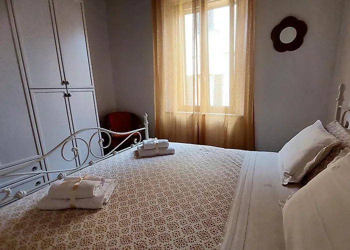 아파트 La Casa Nel Vicolo 콜레 발델사